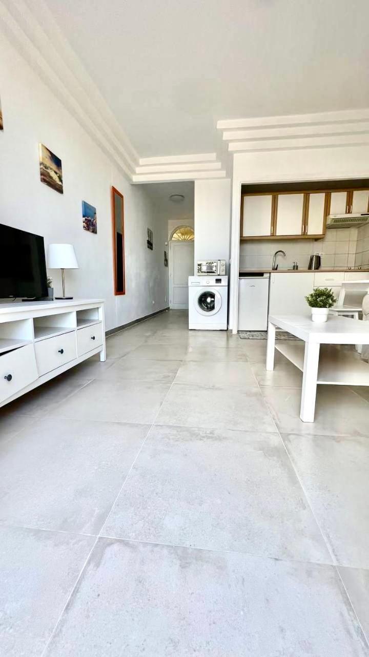 Ocean View Apartment In Orlando 阿德耶 外观 照片